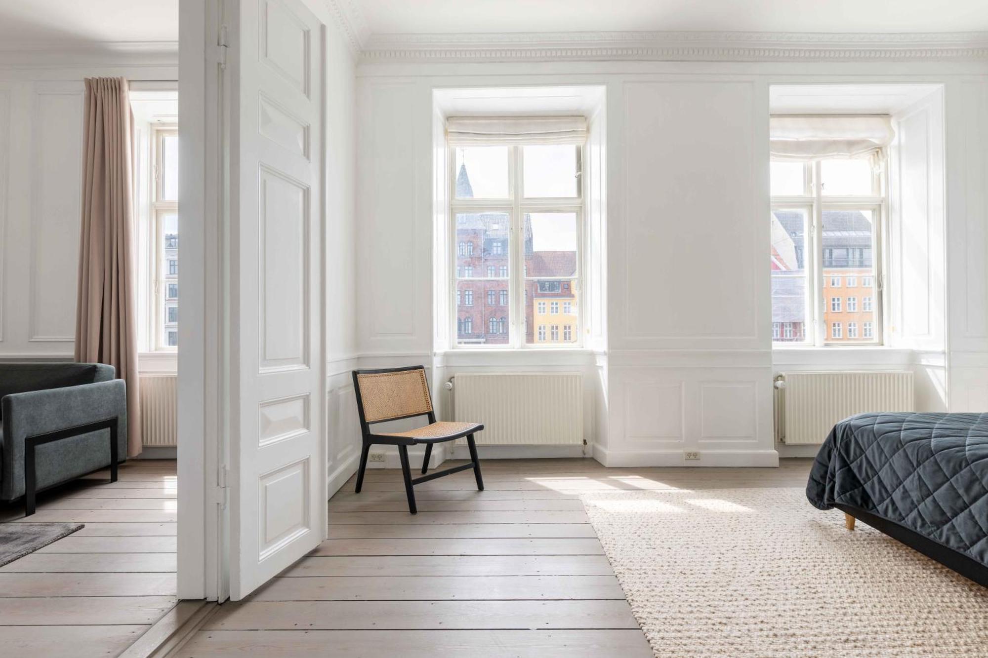 Chic Flat In Vibrant Area By Canals Apartment